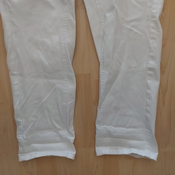 D/c Jeans Slightly Curvy White Denim Jeans - Picture 3 of 8
